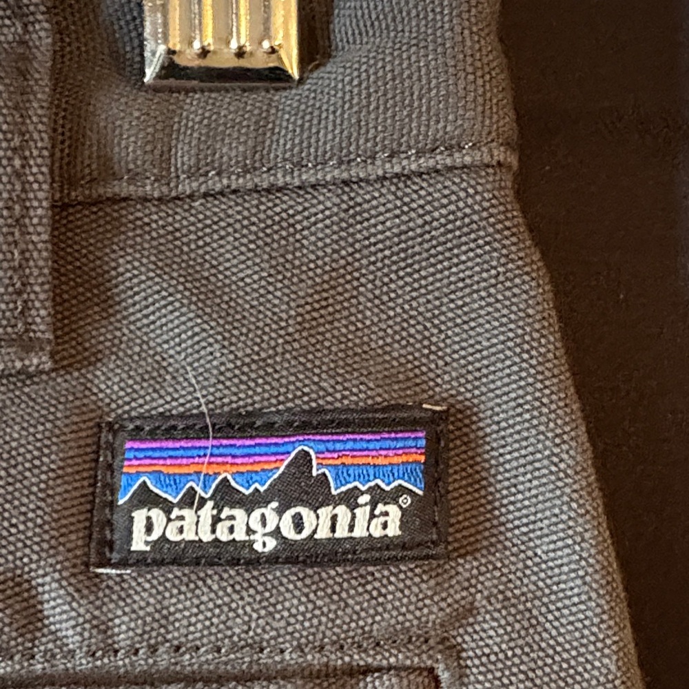 Patagonia Men's Gray Chinos - Picture 10 of 13